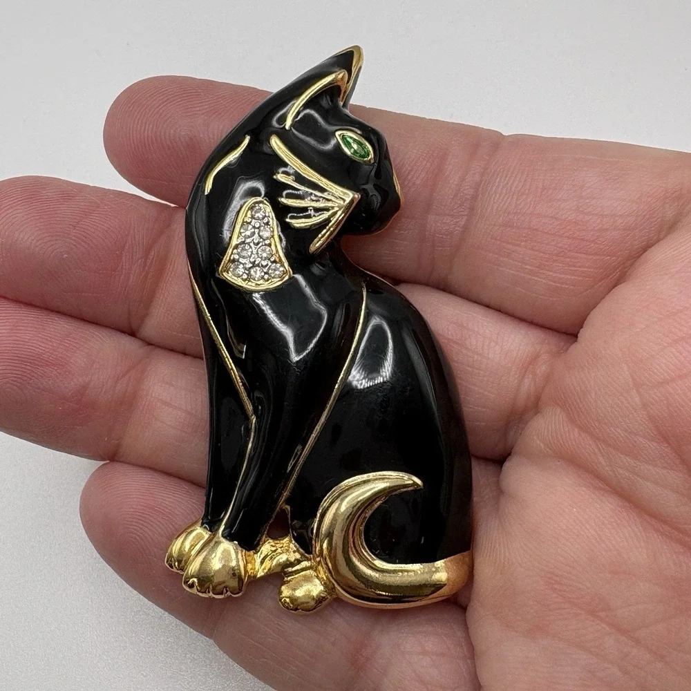 N/A enamel cat
